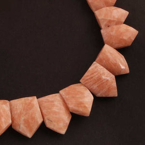 1  Strand Peach Moonstone Faceted Briolettes  -Pentagon Shape  Briolettes  10mmx8mm-21mmx14mm , 10 Inches BR03675