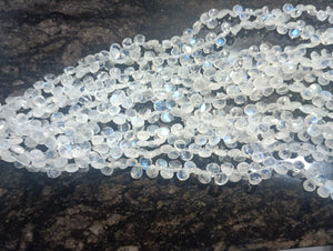 1 Strand White Rainbow Moonstone  Faceted  Briolettes - Moonstone  Heart Smooth Beads 6mmx7mm-10 Inches BR1302